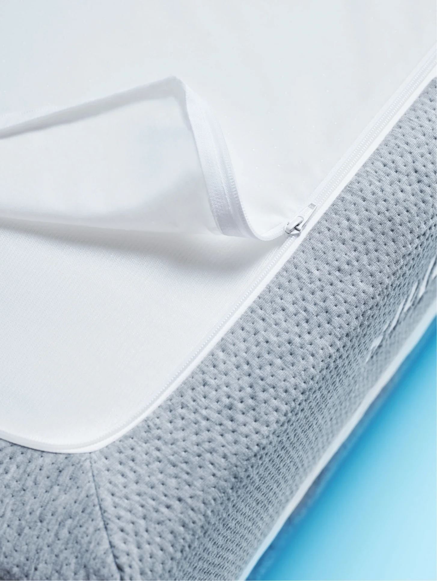 Cloudpillo Plus Mattress - Image 6